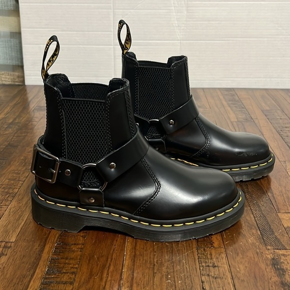 NWT Dr. Martens Wincox Leather Chelsea Boot Polished Black US 5 Ladies NWT - Picture 6 of 16